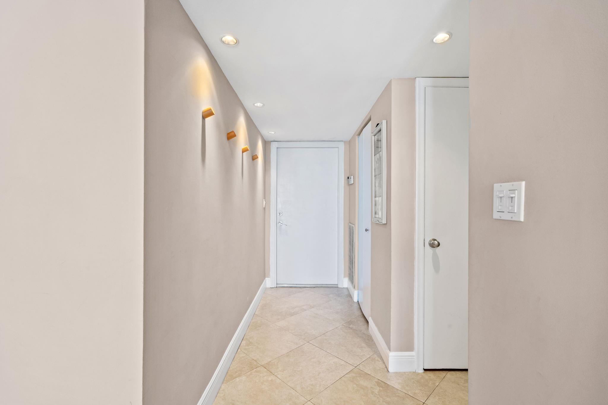 BAYSHORE TOWERS - Residential Lease