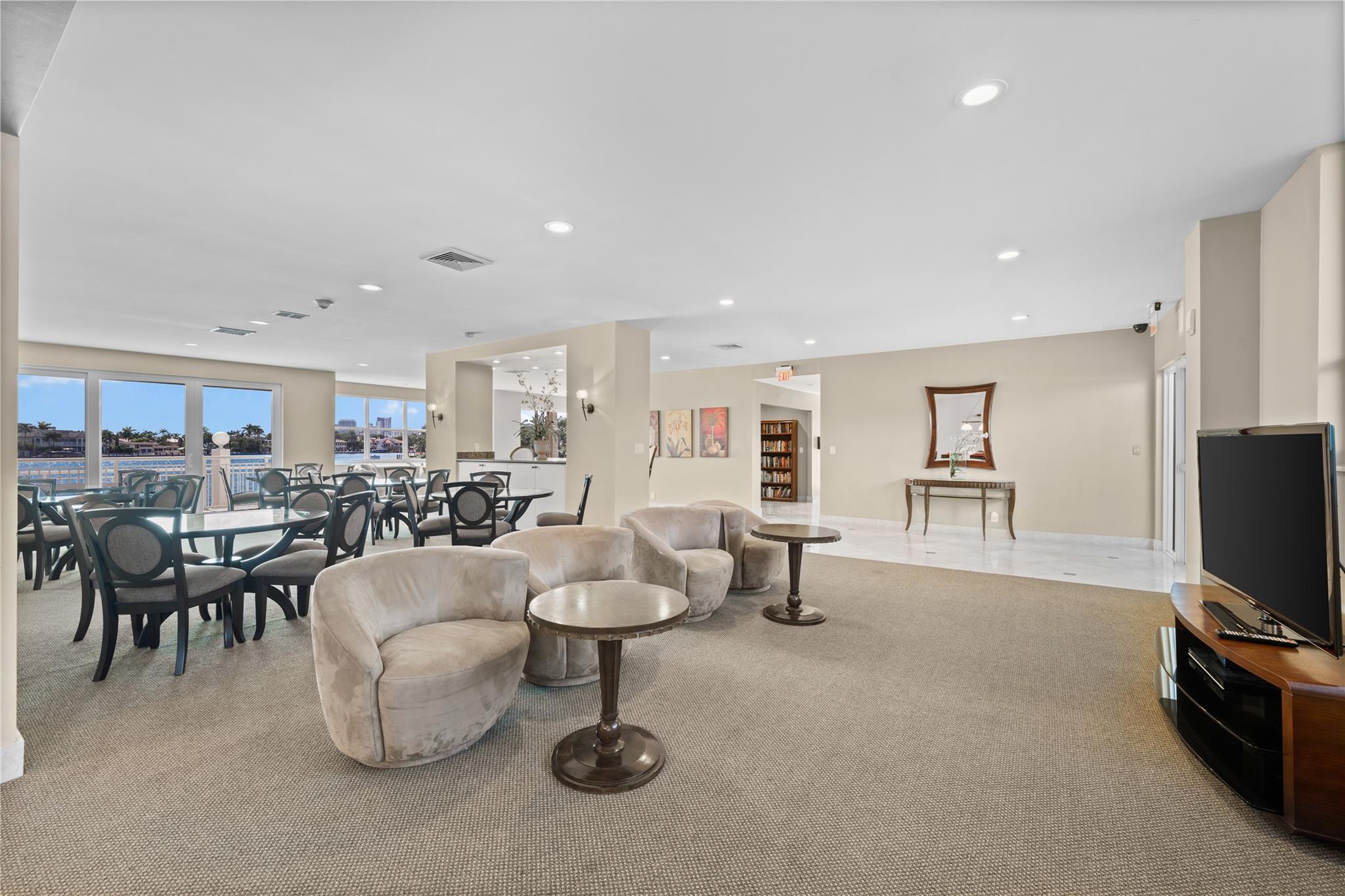 BAYSHORE TOWERS - Residential Lease