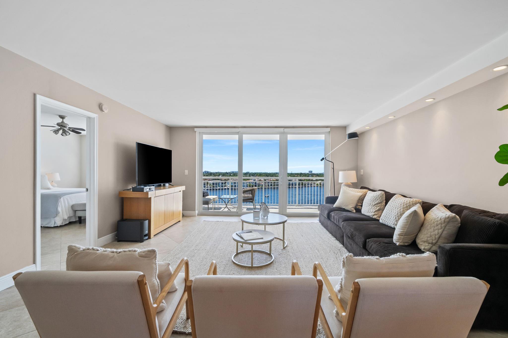 BAYSHORE TOWERS - Residential Lease