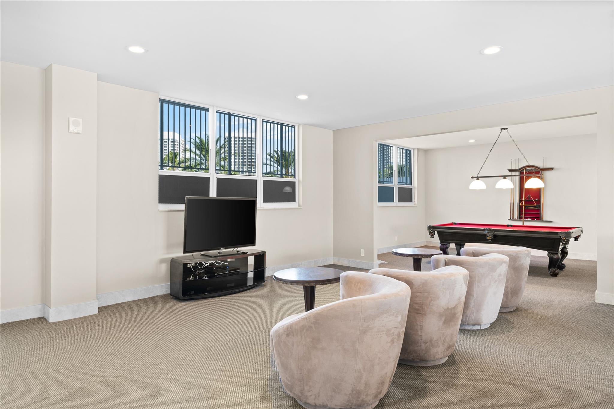 BAYSHORE TOWERS - Residential Lease