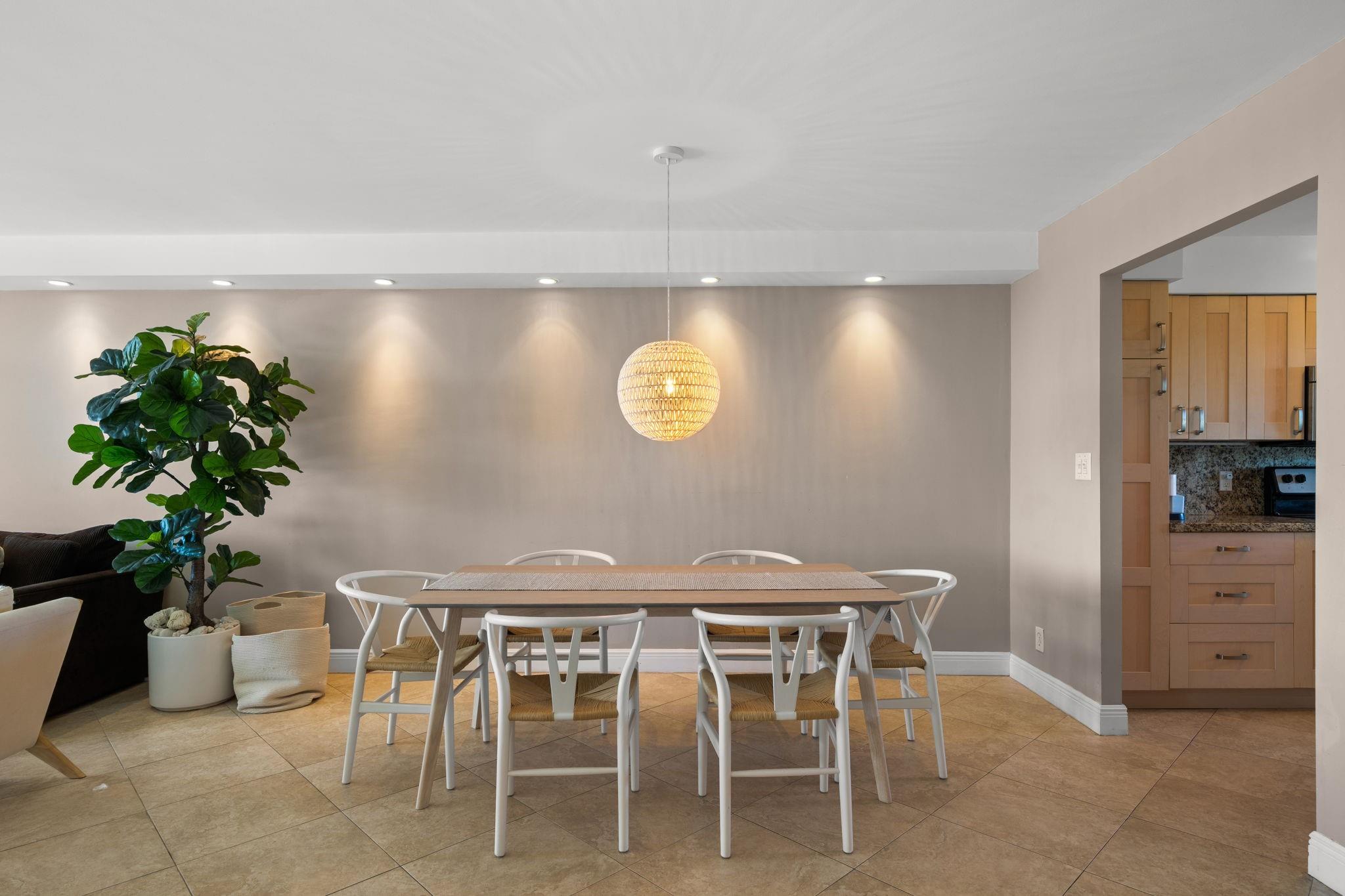 BAYSHORE TOWERS - Residential Lease