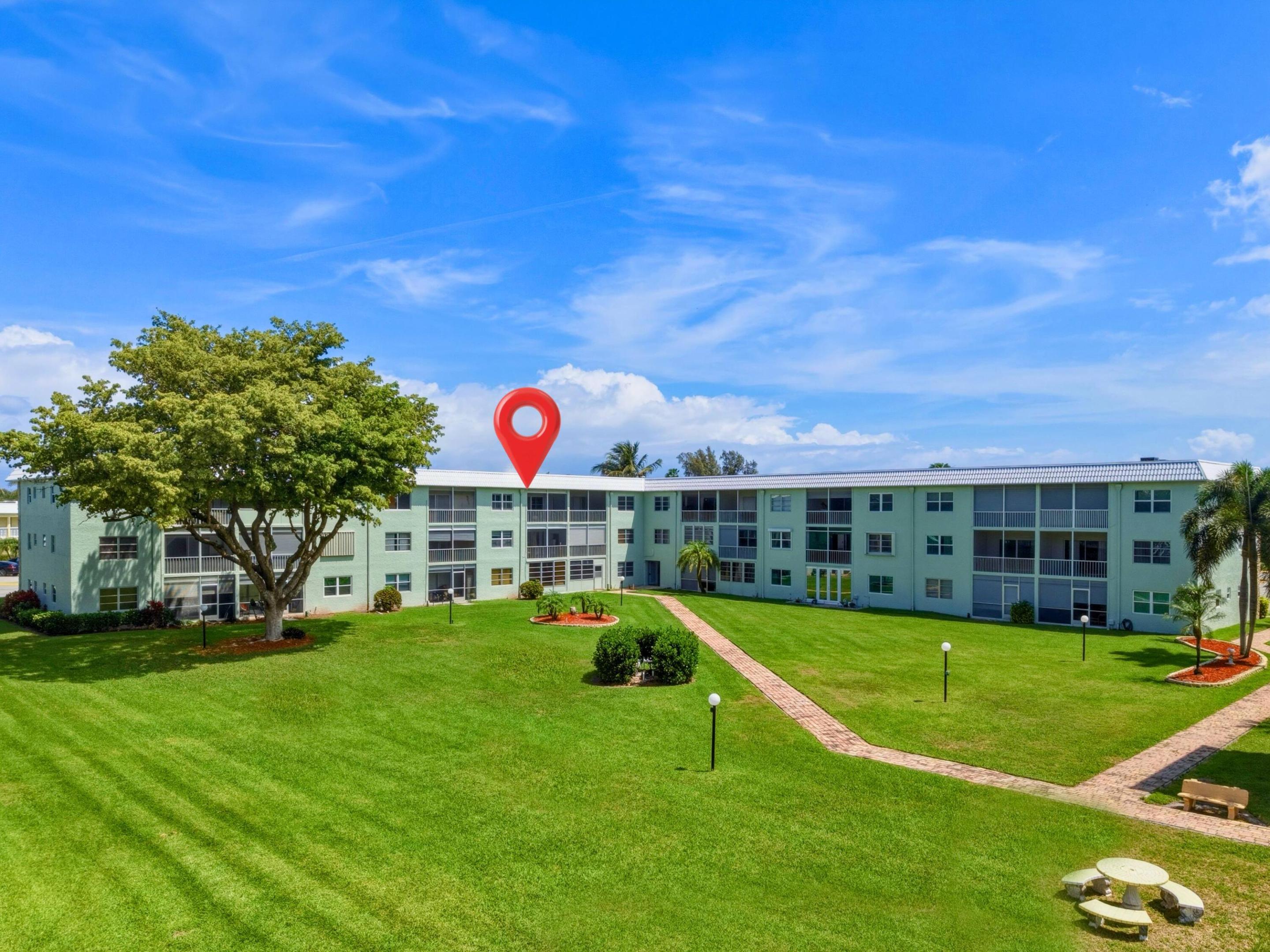 SANDALFOOT SOUTH TWO CONDO OR2089P775 - Residential