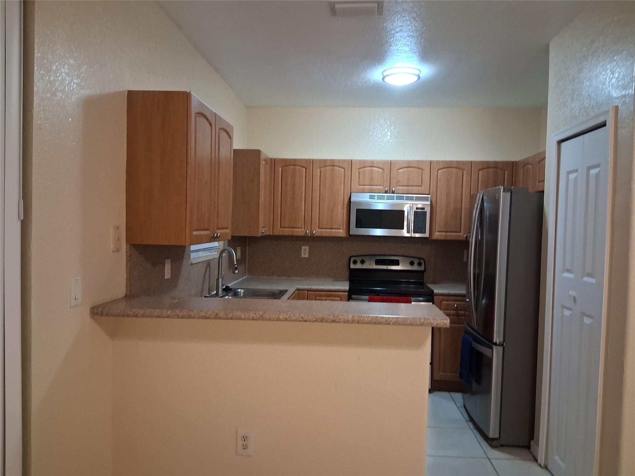 Shoma Twnhms At Keyscove - Residential Lease