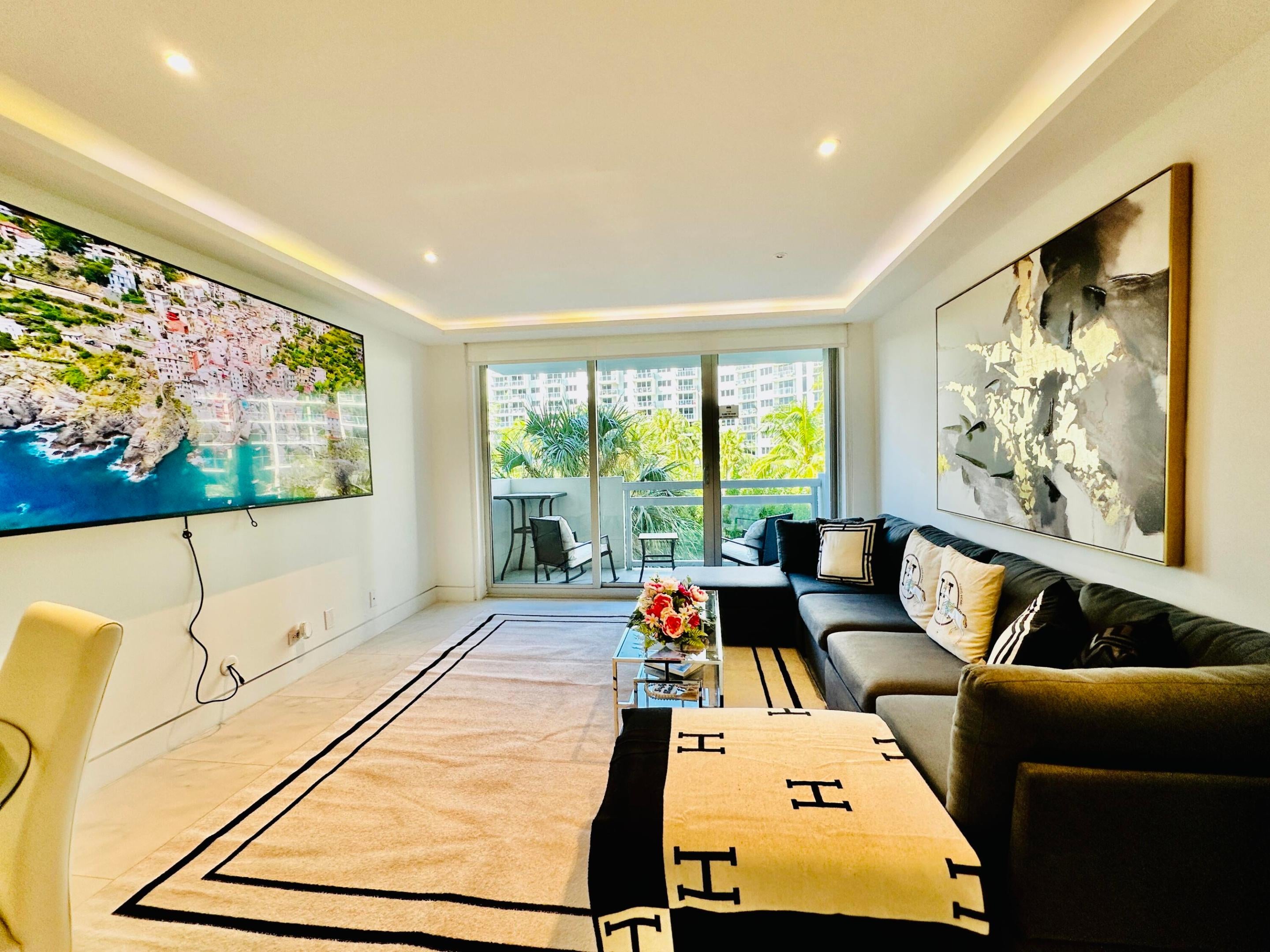 1500 Bay Road 364