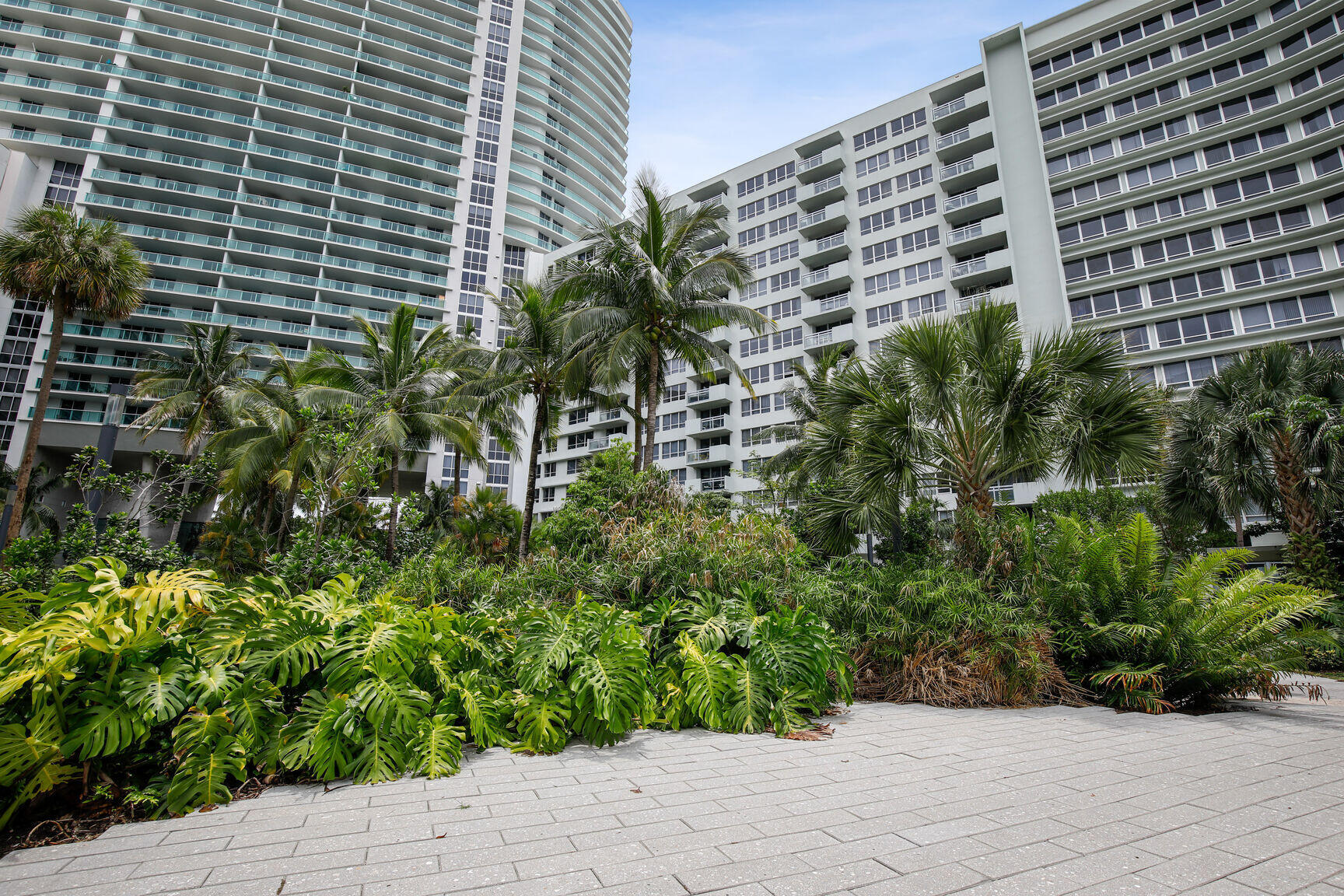 FLAMINGO SOUTH - Residential