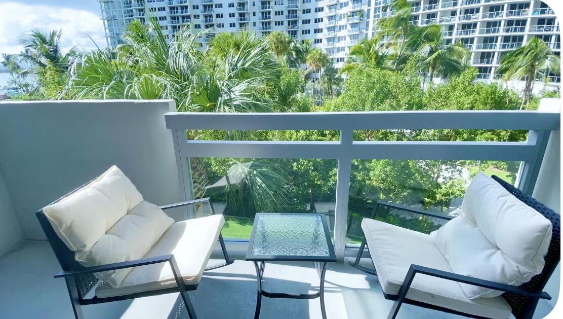 FLAMINGO SOUTH - Residential