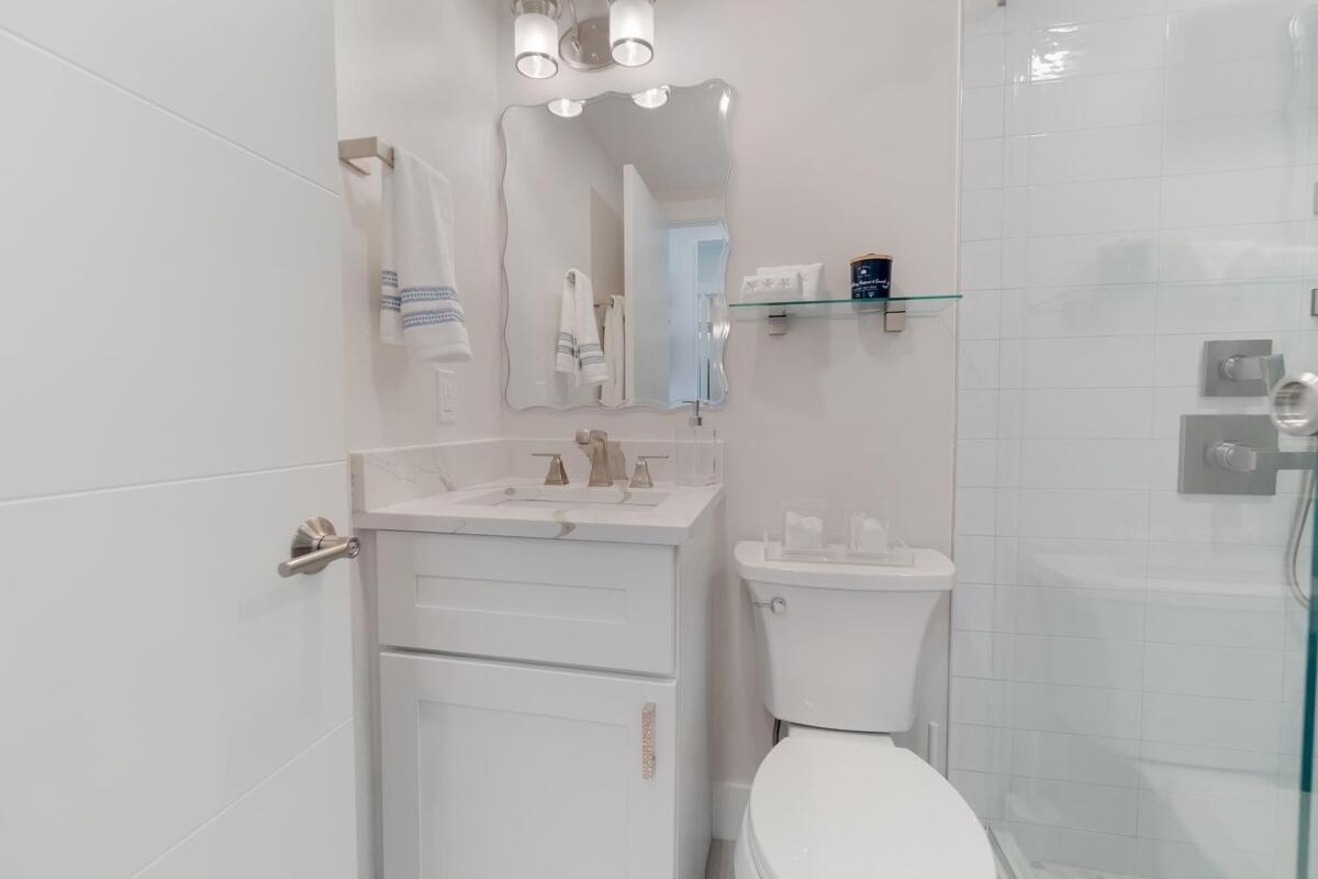 PALM BEACH HOTEL CONDO - Residential