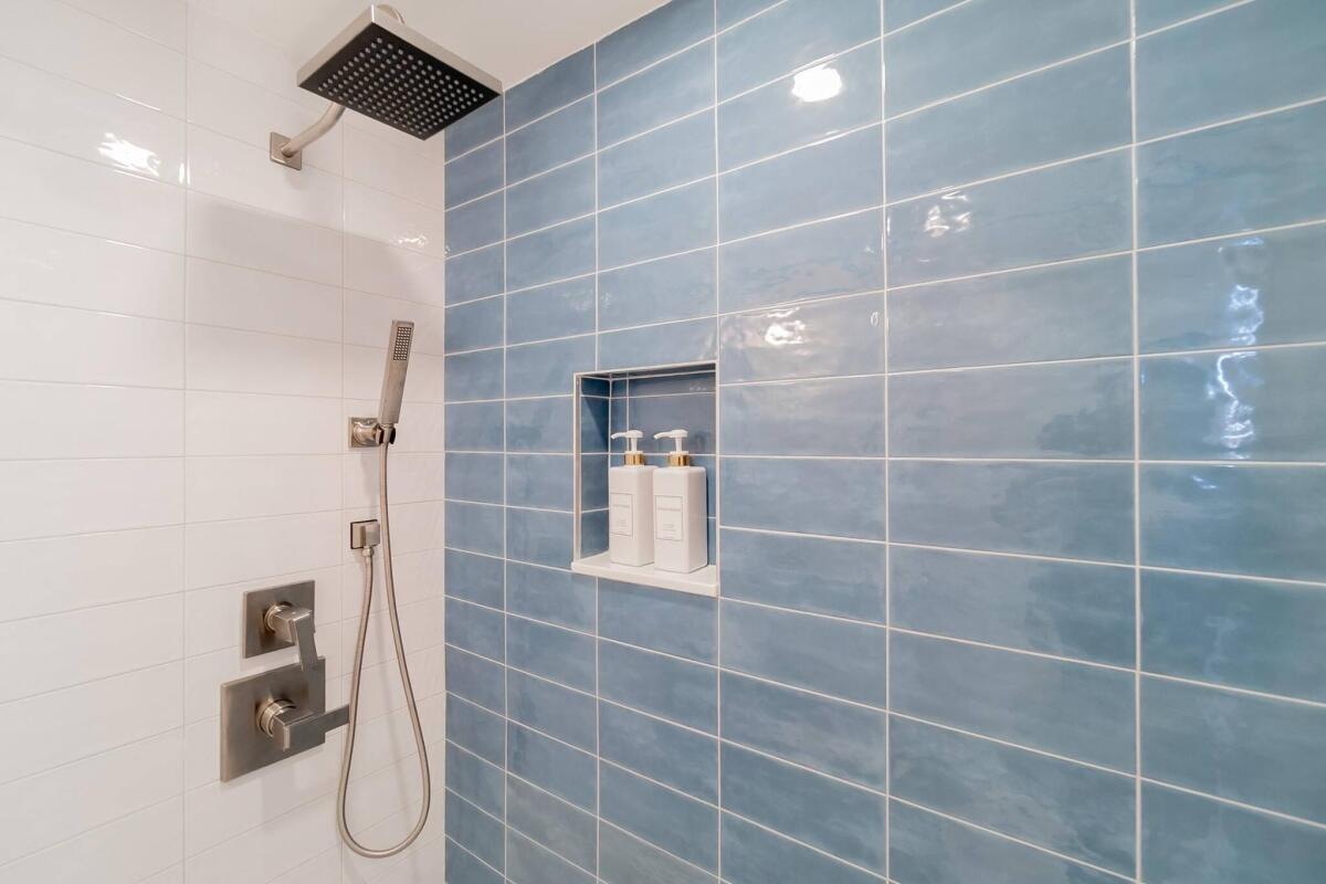 PALM BEACH HOTEL CONDO - Residential