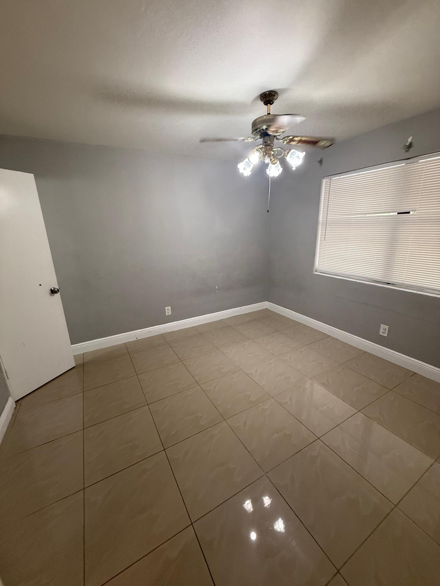 HAVERHILL RIDING ESTS IN - Residential Lease