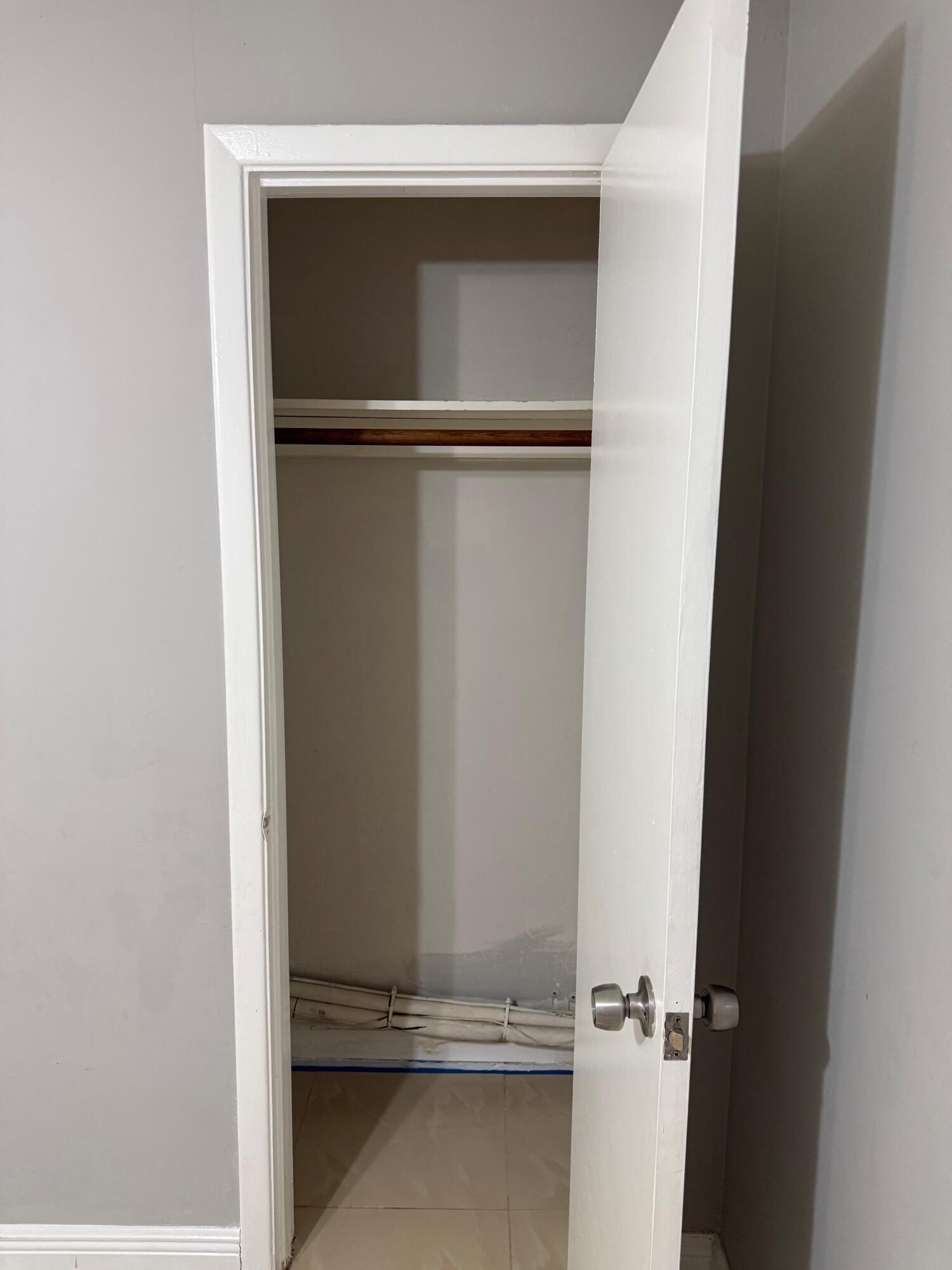 HAVERHILL RIDING ESTS IN - Residential Lease