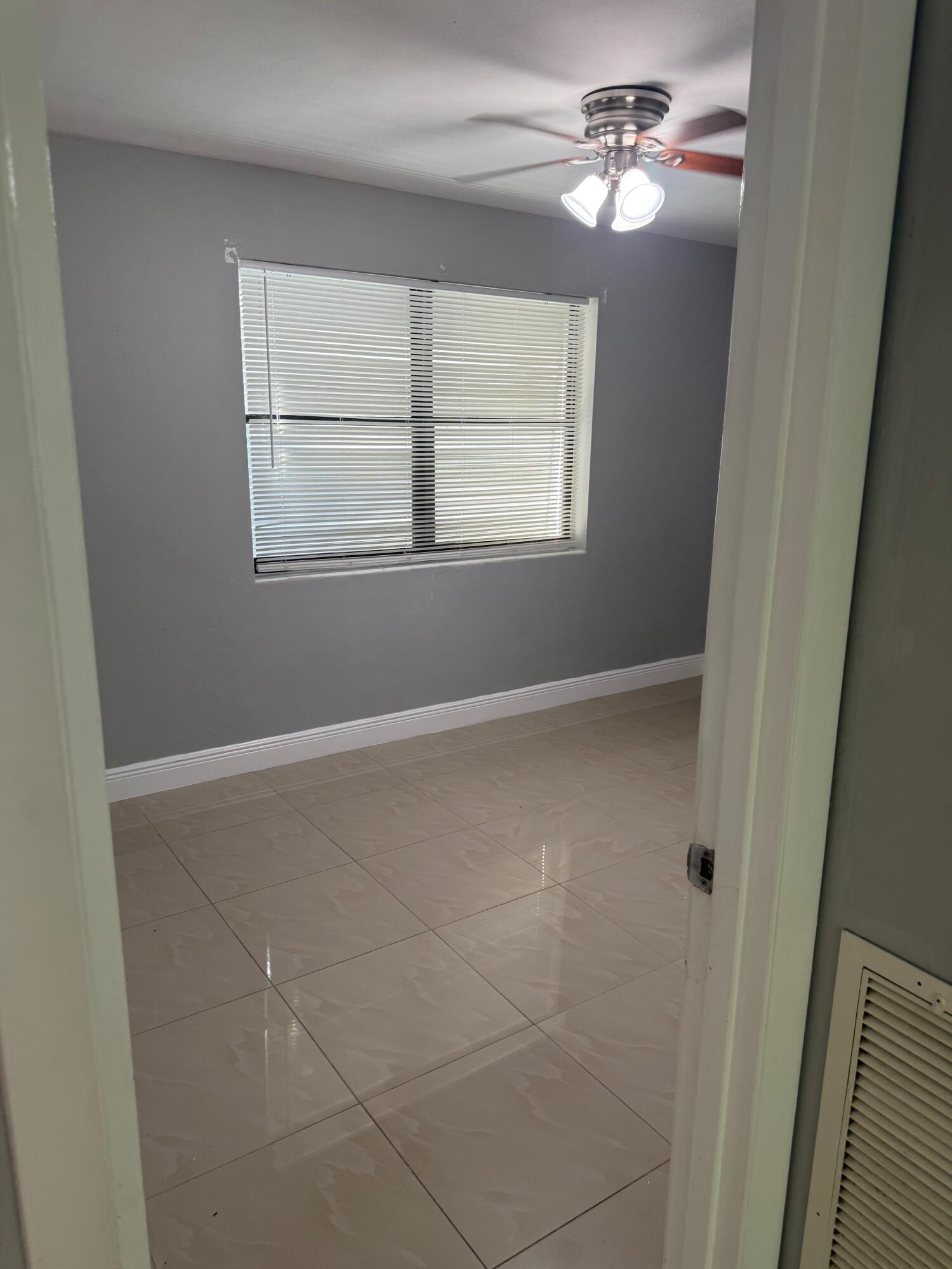 HAVERHILL RIDING ESTS IN - Residential Lease