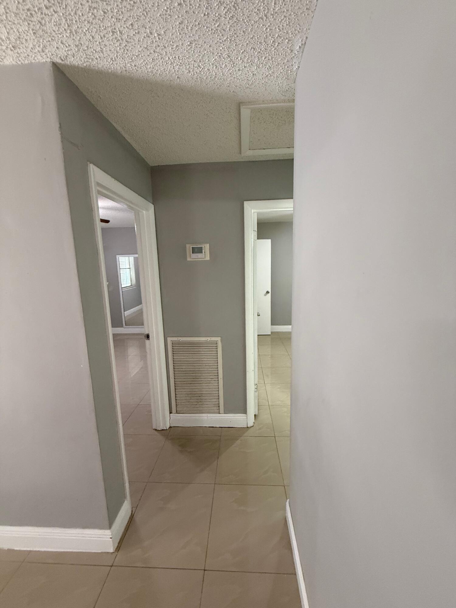 HAVERHILL RIDING ESTS IN - Residential Lease