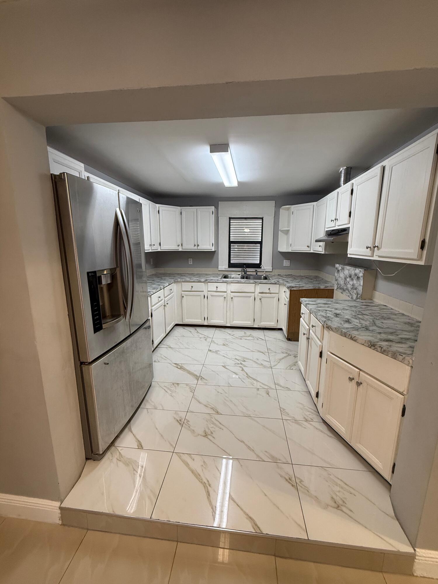 HAVERHILL RIDING ESTS IN - Residential Lease