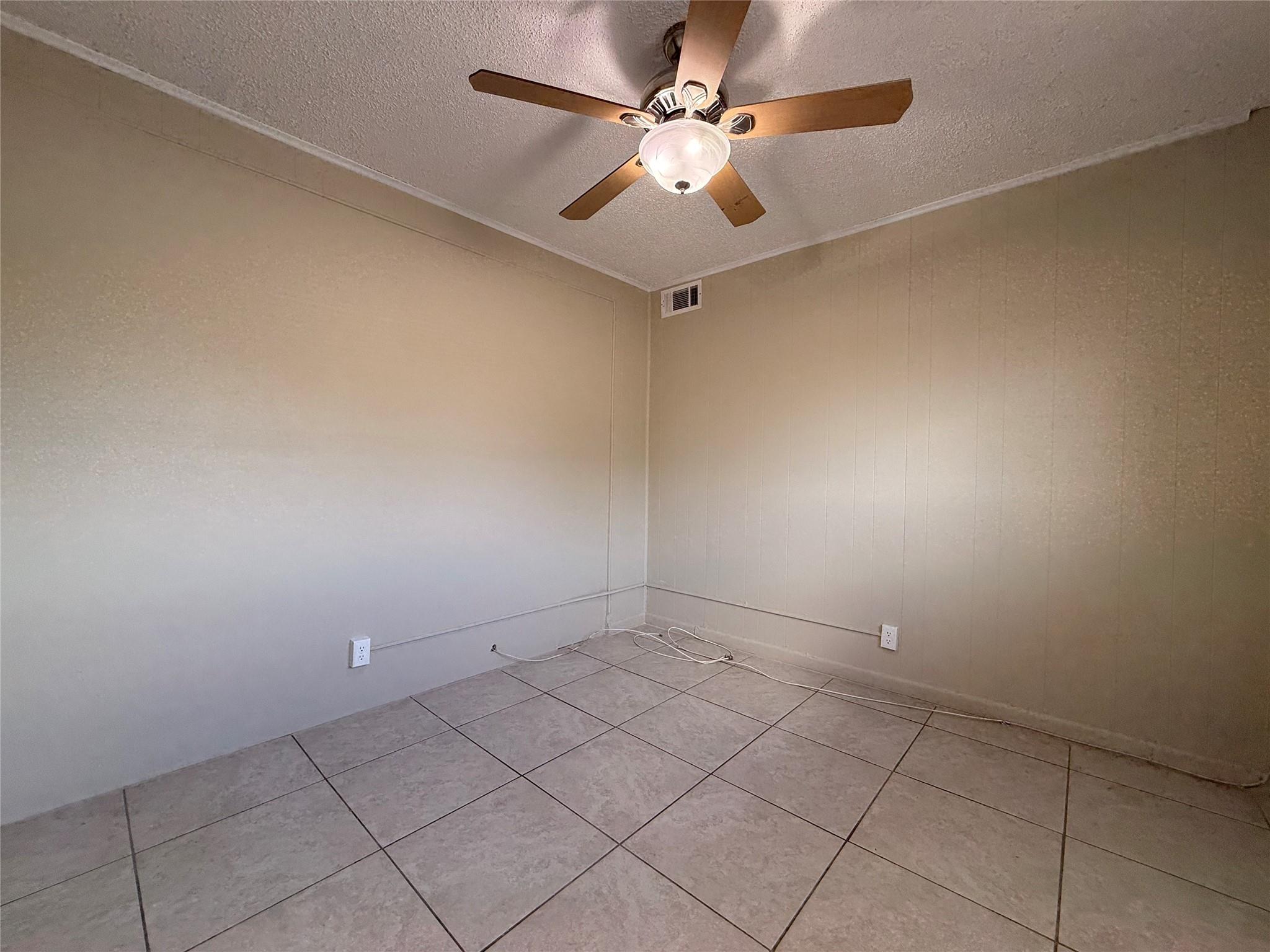 Oakland Park Second Add 1 - Residential Lease