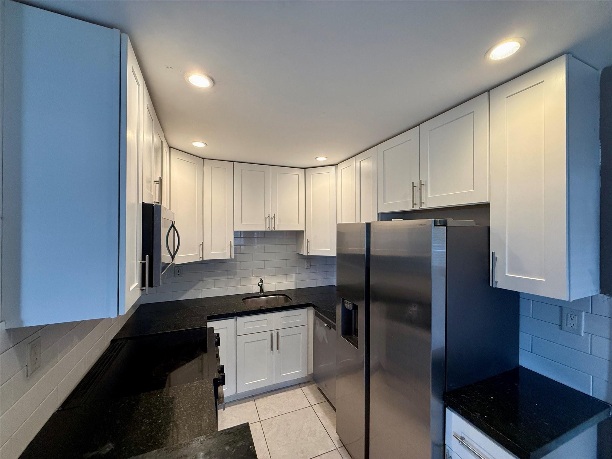 Oakland Park Second Add 1 - Residential Lease