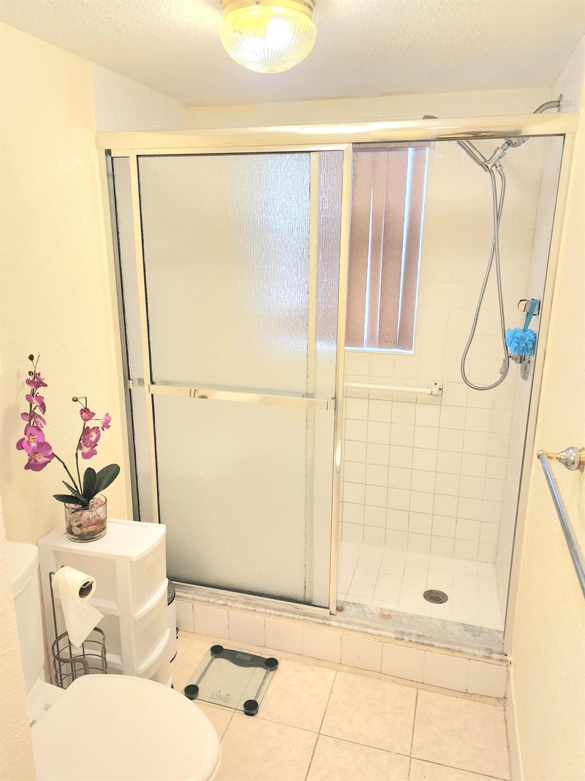 POINCIANA PLACE CONDO 1,2 - Residential Lease