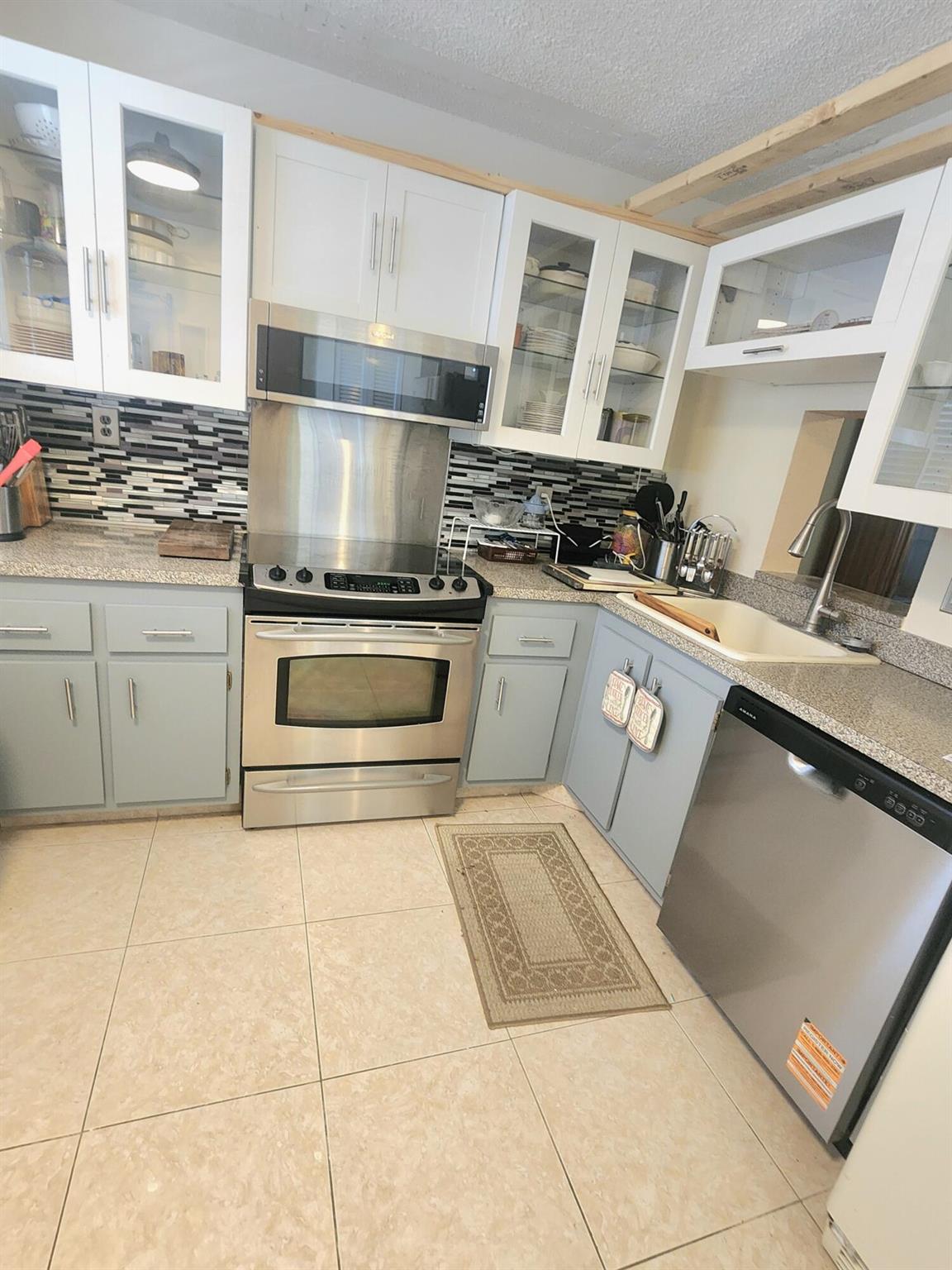 POINCIANA PLACE CONDO 1,2 - Residential Lease