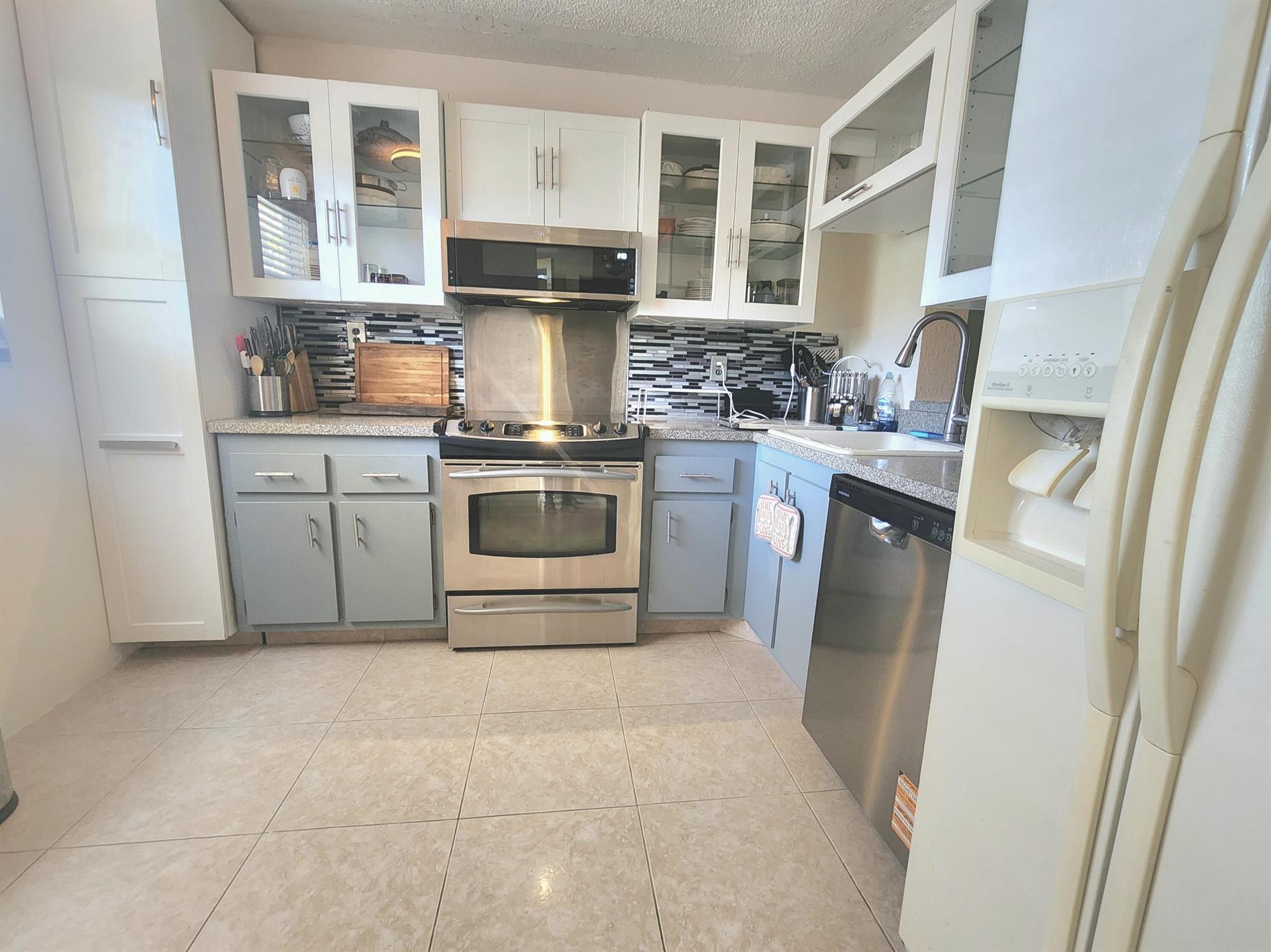 POINCIANA PLACE CONDO 1,2 - Residential Lease