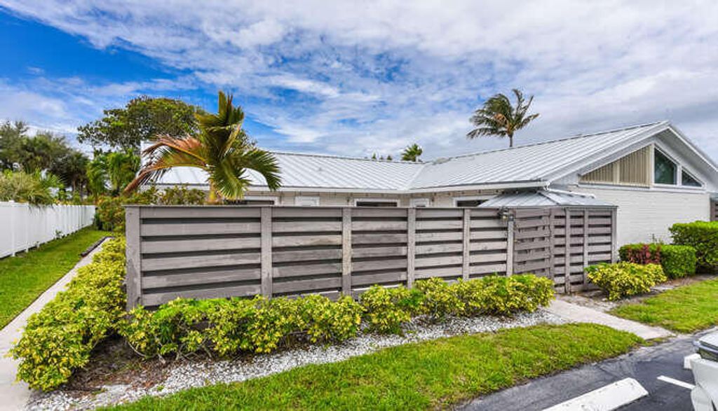 Photo of 1801 S Us Highway 1 #5b, Jupiter, FL 33477 (MLS # B26020385)