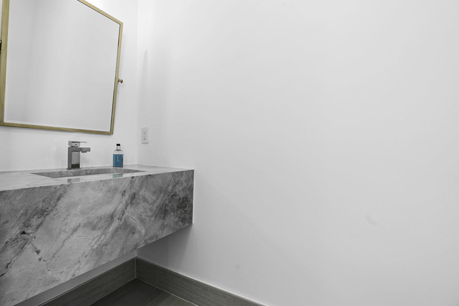 DODGE ESTATES LOT 21 & PART OF LOT 22 AS IN OR1770 - Residential