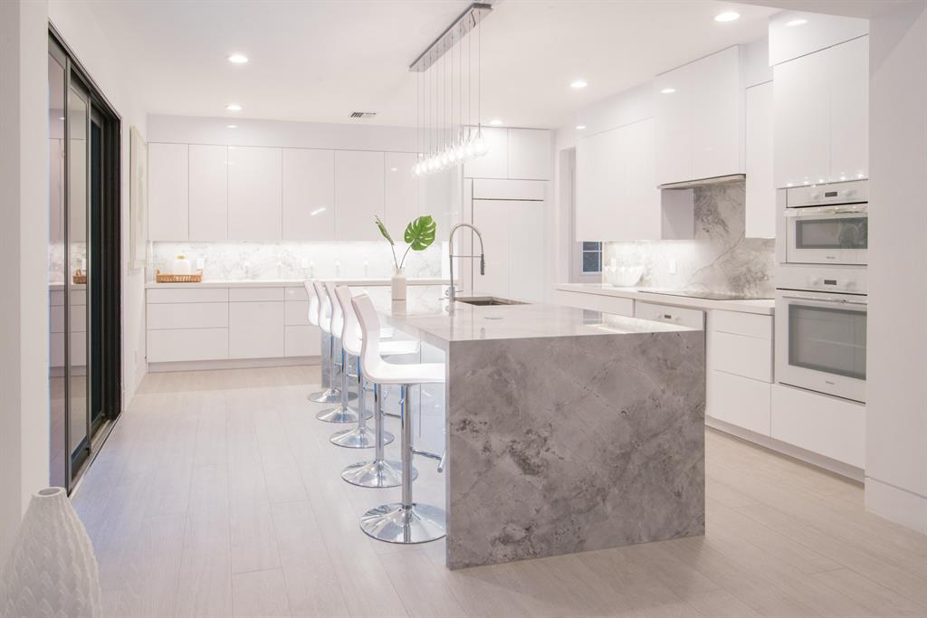 DODGE ESTATES LOT 21 & PART OF LOT 22 AS IN OR1770 - Residential