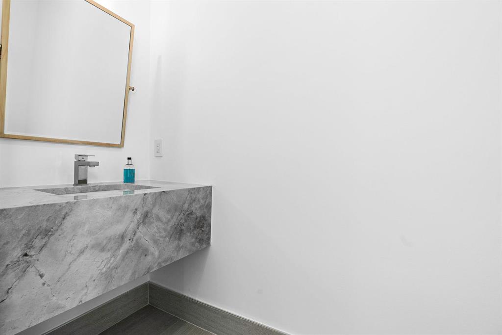 DODGE ESTATES LOT 21 & PART OF LOT 22 AS IN OR1770 - Residential