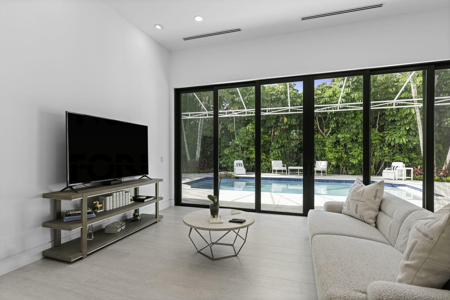 DODGE ESTATES LOT 21 & PART OF LOT 22 AS IN OR1770 - Residential