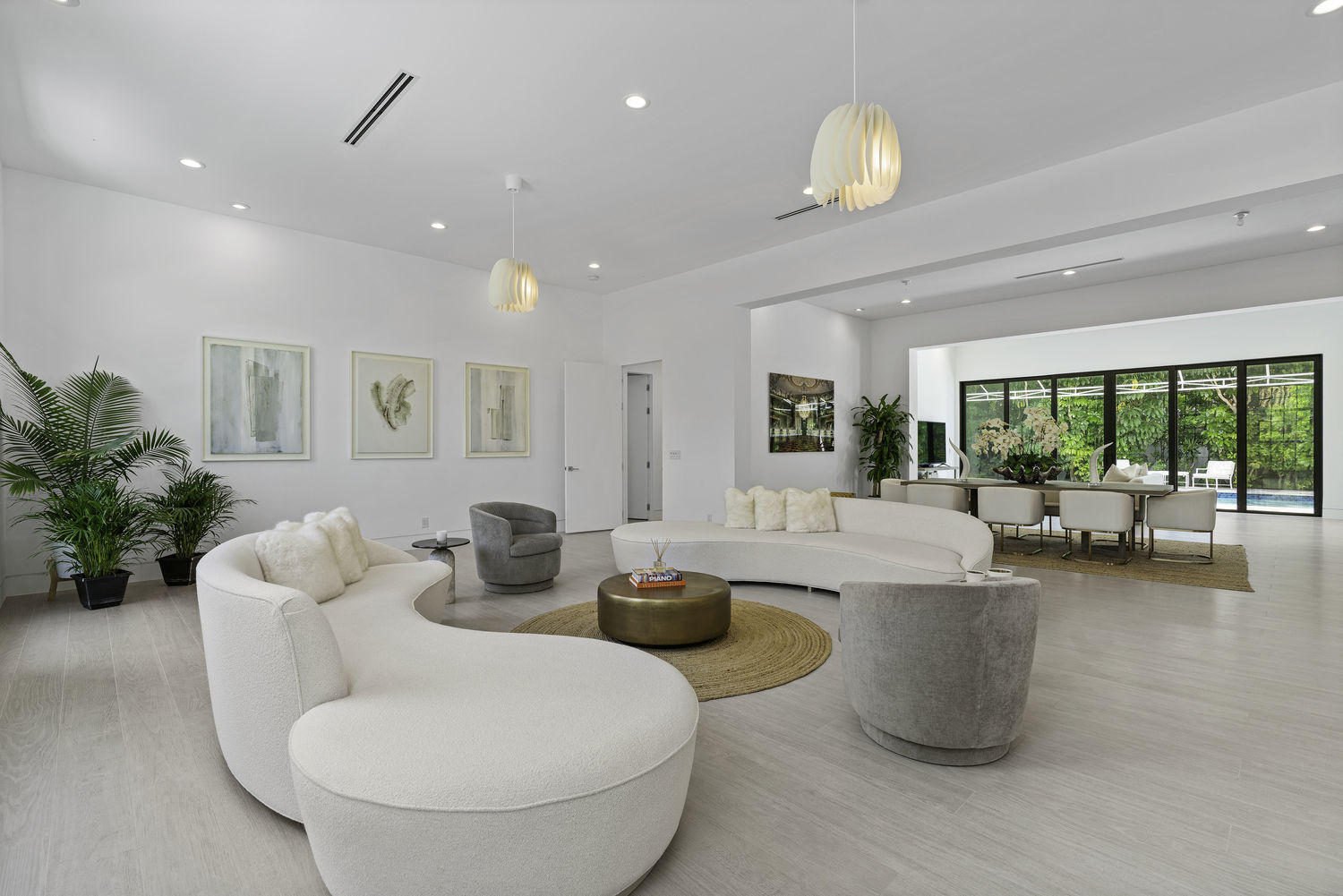 DODGE ESTATES LOT 21 & PART OF LOT 22 AS IN OR1770 - Residential