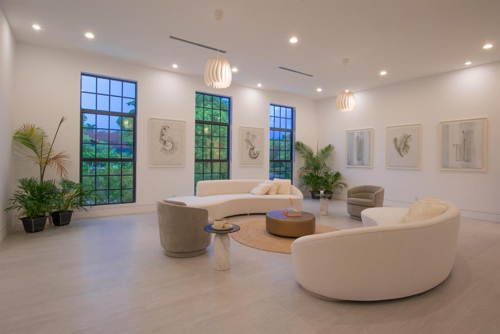 DODGE ESTATES LOT 21 & PART OF LOT 22 AS IN OR1770 - Residential