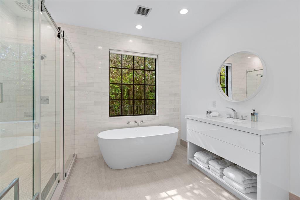 DODGE ESTATES LOT 21 & PART OF LOT 22 AS IN OR1770 - Residential