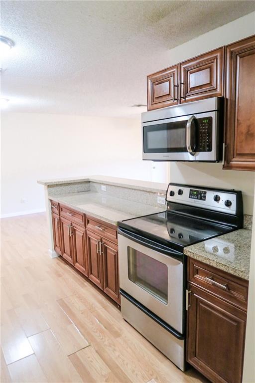 Westwood Commy 5 78-39 B - Residential Lease