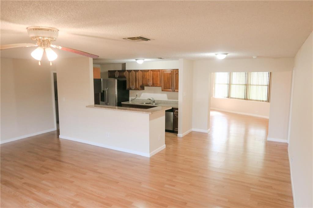 Westwood Commy 5 78-39 B - Residential Lease