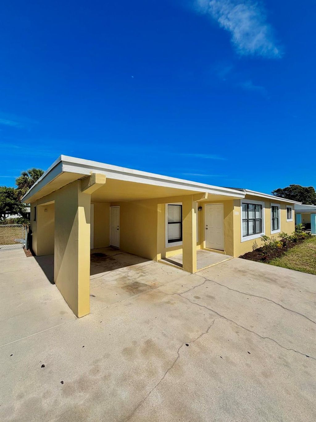 Photo of 1530 N Seacrest Boulevard, Boynton Beach, FL 33435 (MLS # R11109437)