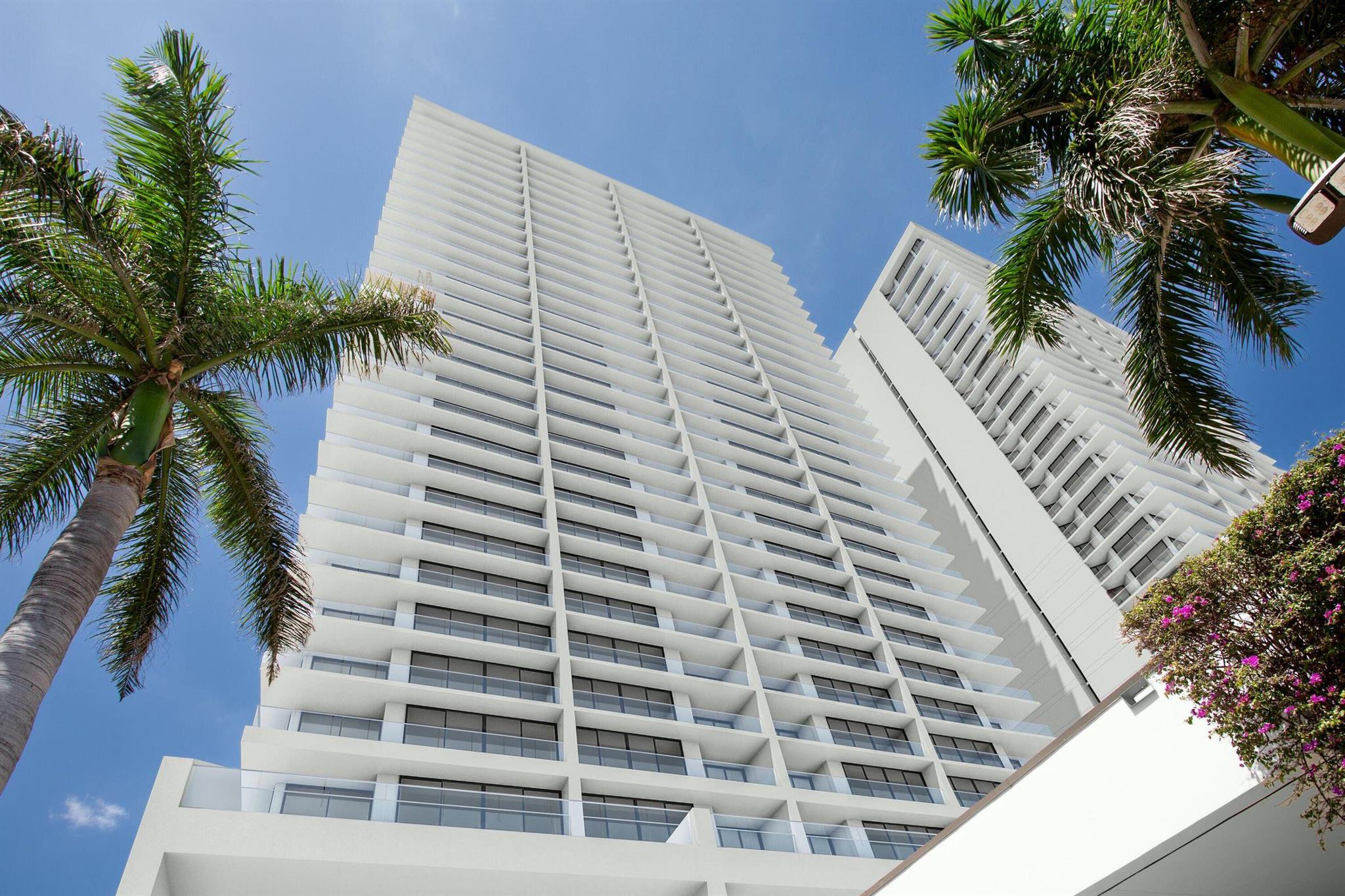 PLAZA OF THE PALM BEACHES - Residential