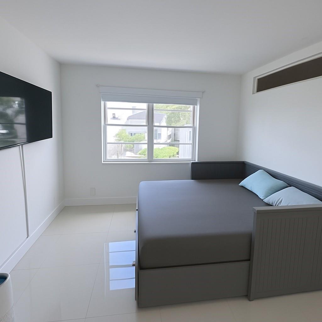 Townhouses Of Venetian Pa - Residential Lease