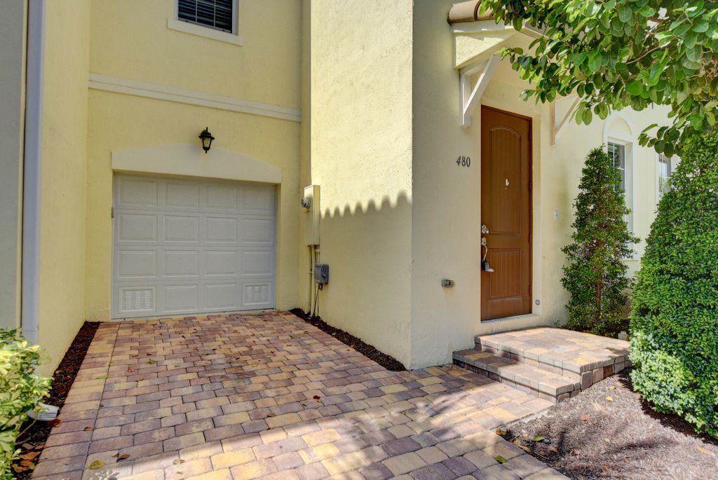 Photo of 480 Francesca Ridge Road, Boynton Beach, FL 33435 (MLS # B26016937)