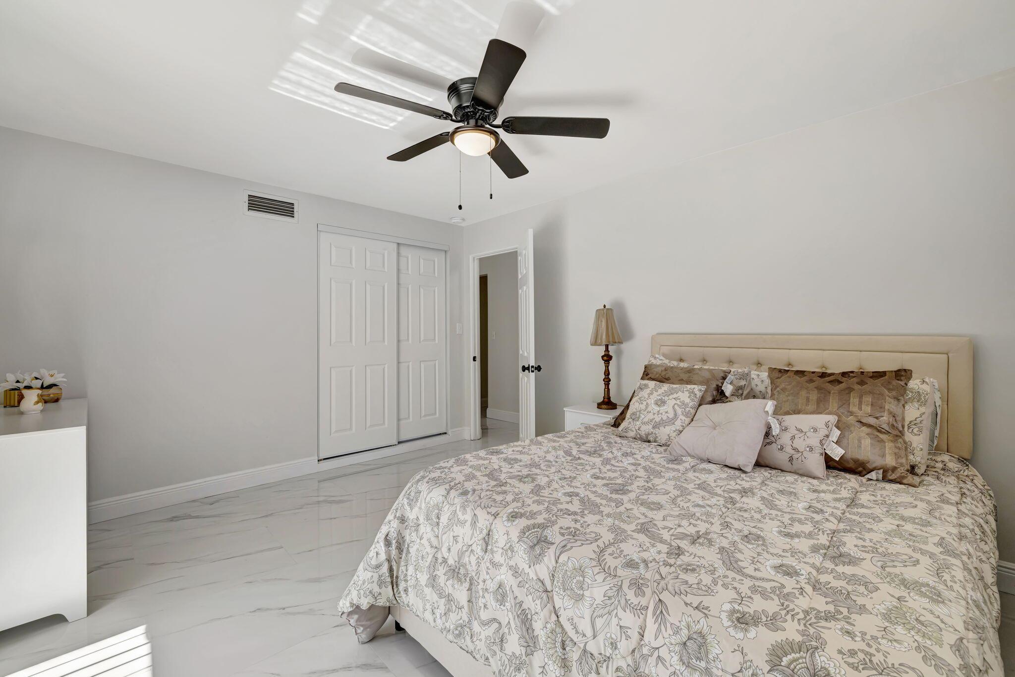 SURFSIDE UNIT 1 SUBDIVISI - Residential Lease