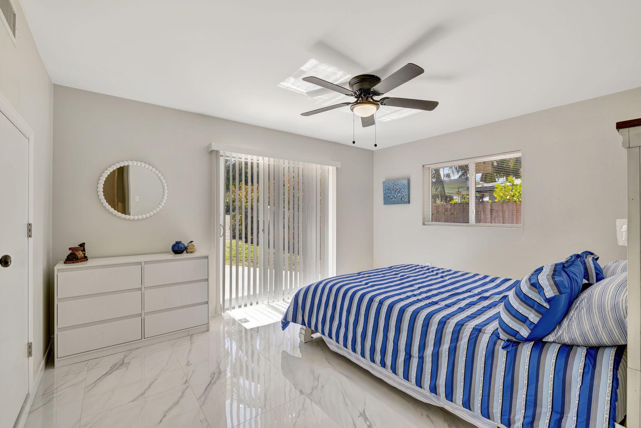 SURFSIDE UNIT 1 SUBDIVISI - Residential Lease