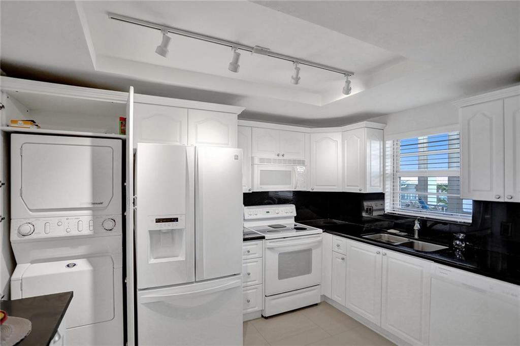 Ridgeview Towers - Residential