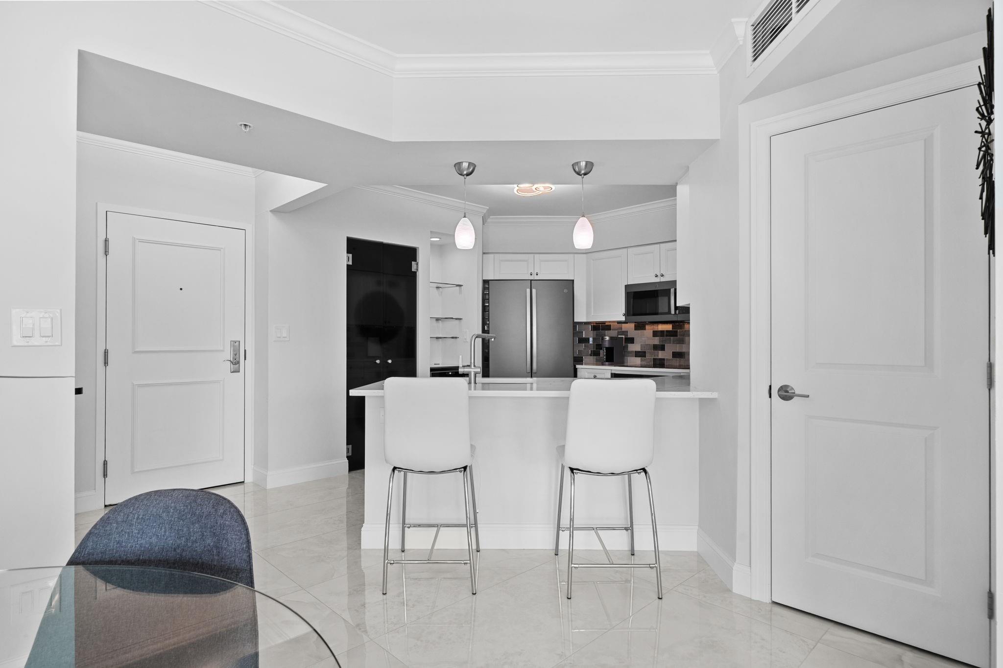 347 N New River 1010