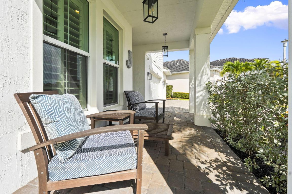 4784 SW Briarwood Court