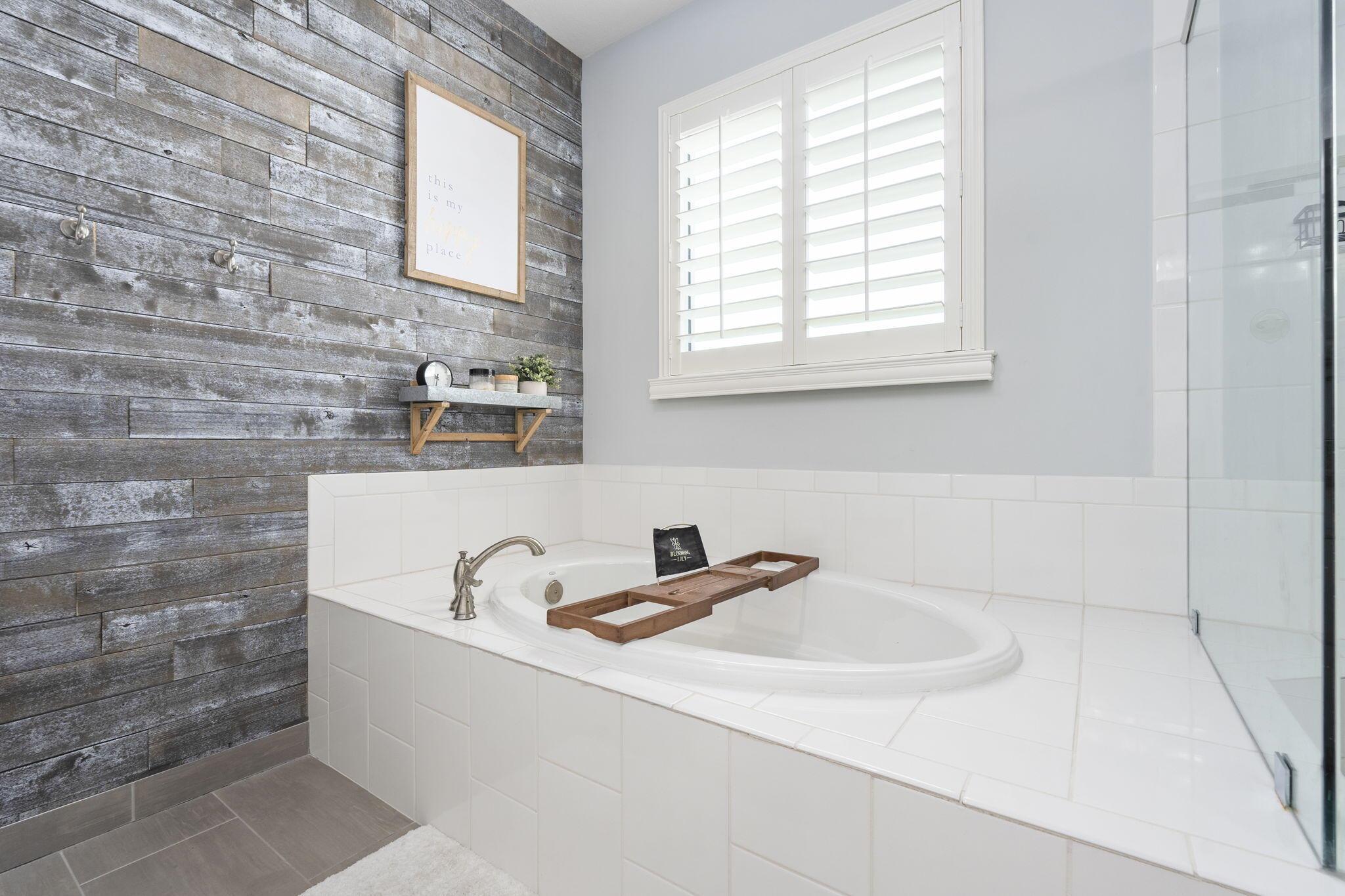 BANYAN BAY - Residential