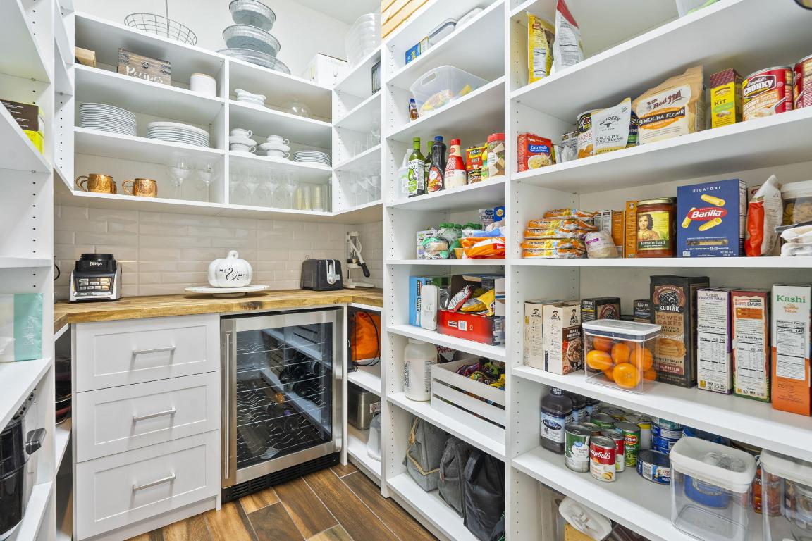 BANYAN BAY - Residential