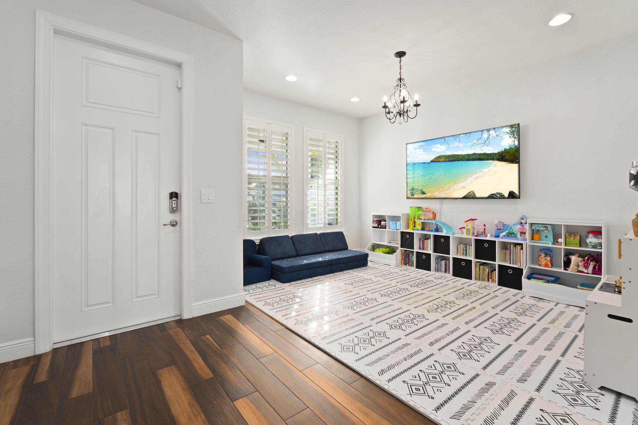 BANYAN BAY - Residential