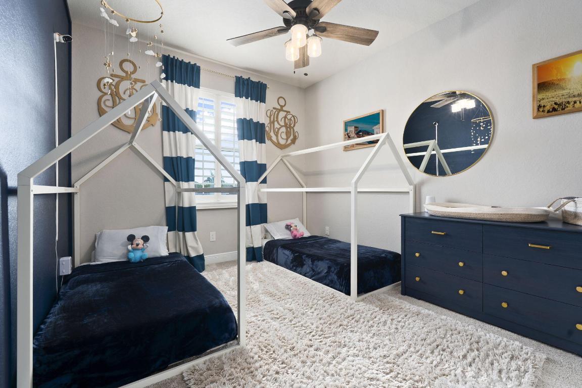 BANYAN BAY - Residential