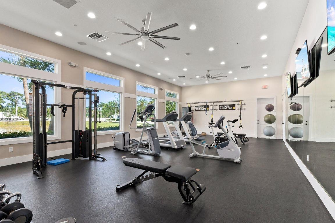 BANYAN BAY - Residential