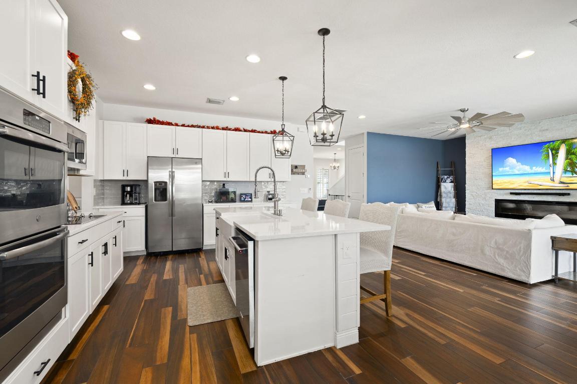 BANYAN BAY - Residential