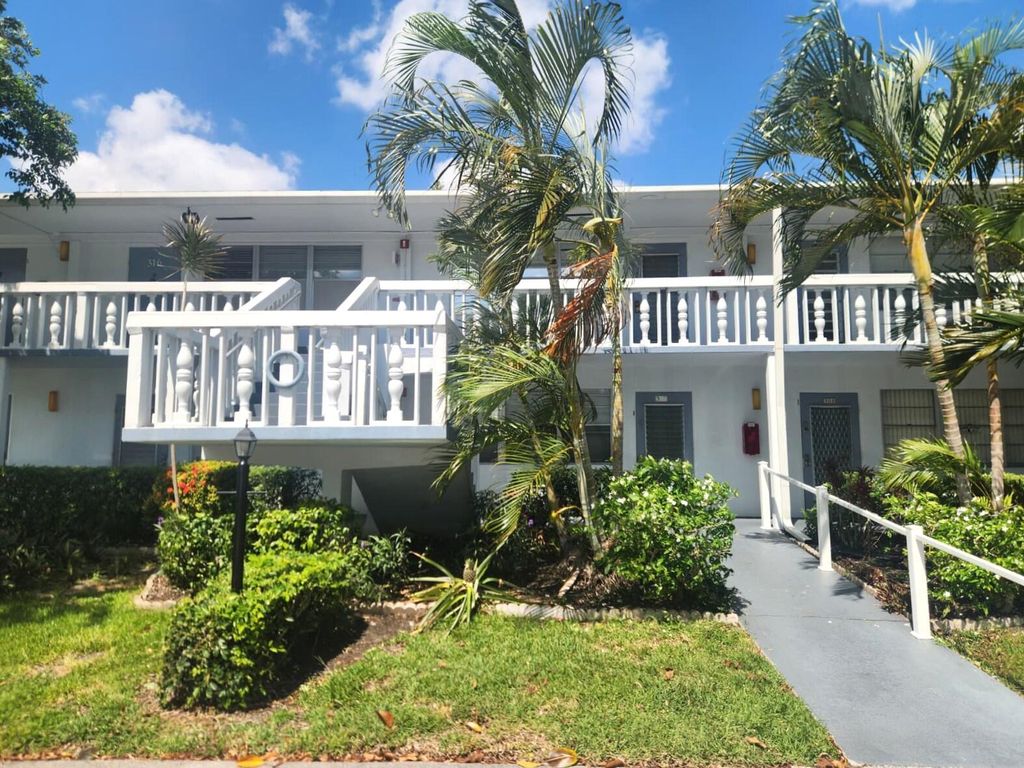 Photo of 307 Tilford O #307, Deerfield Beach, FL 33442 (MLS # B26020312)