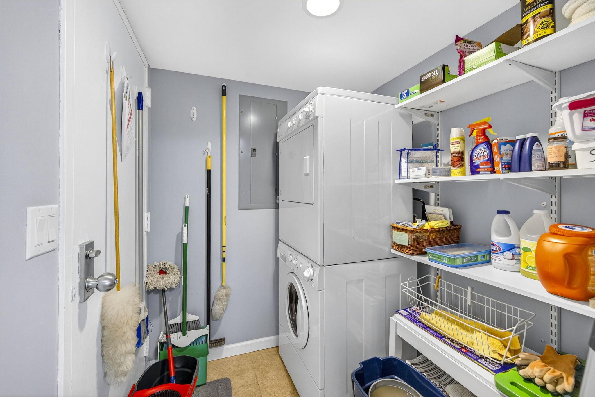 ROGERS CONDO - Residential