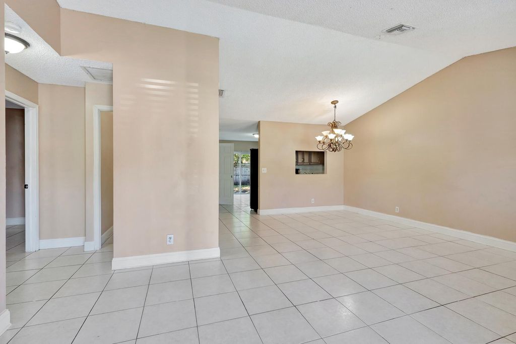 Photo of 7309 Willow Spring W, Boynton Beach, FL 33436 (MLS # R11038551)
